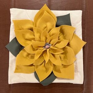 Flower 3D Pillow Case White Yellow Green - 18” Square